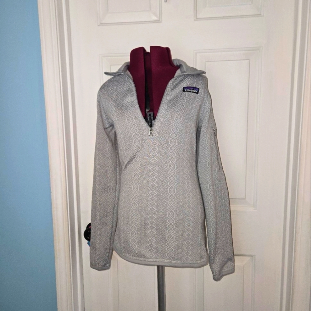 Patagonia Light Gray Patterned Quarter-Zip Pullover